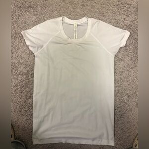 NWOT Lululemon Womens Swiftly Tech Short Sleeve 2.0  Pure White size 10
